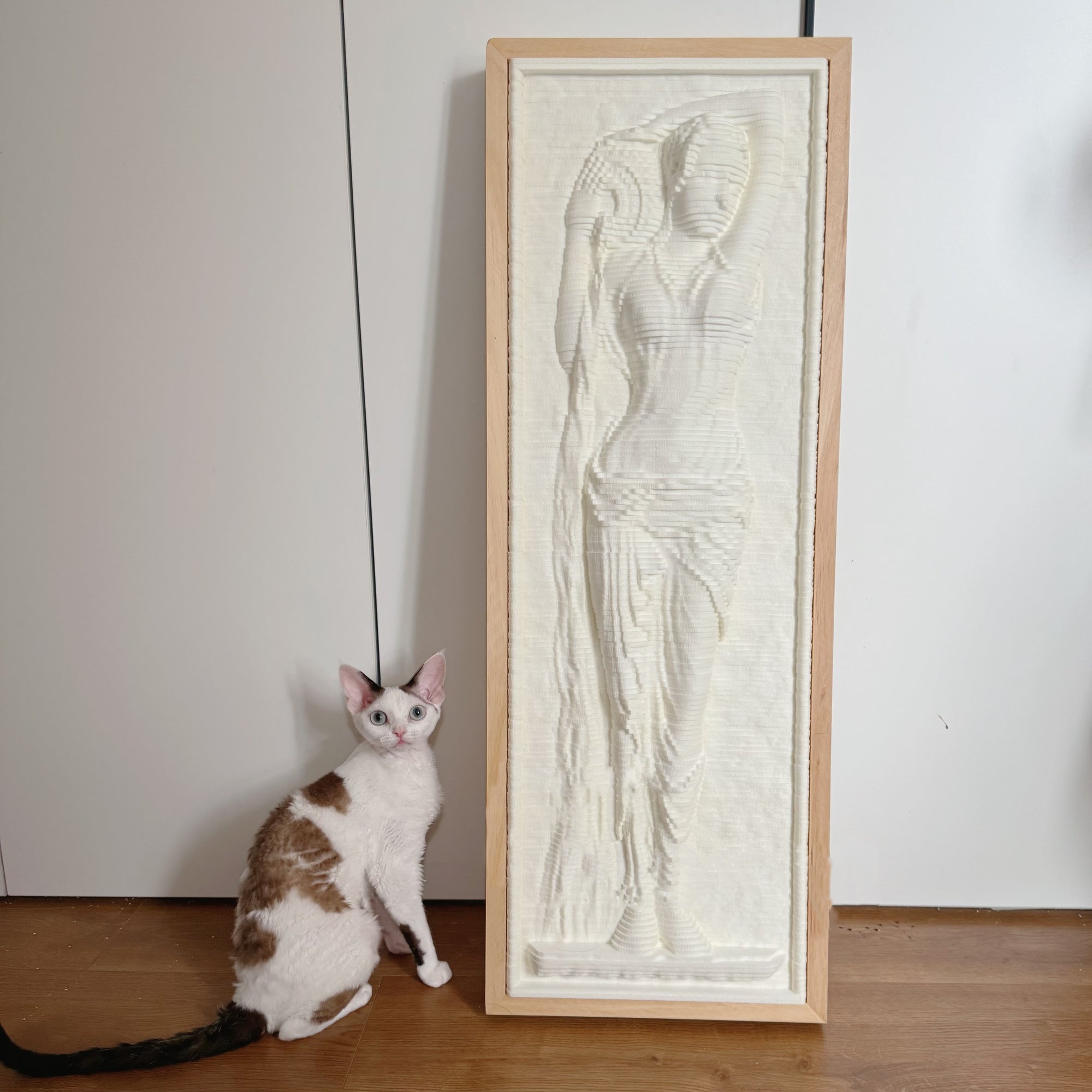 Standing Relief Felt Cat Scratching Board cat scratcher by Bigeeo